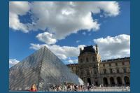 Louvre museum entrance